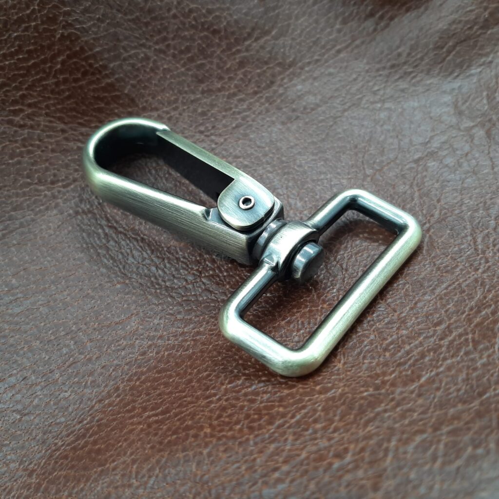 30mm Antique Brass Dog Clip