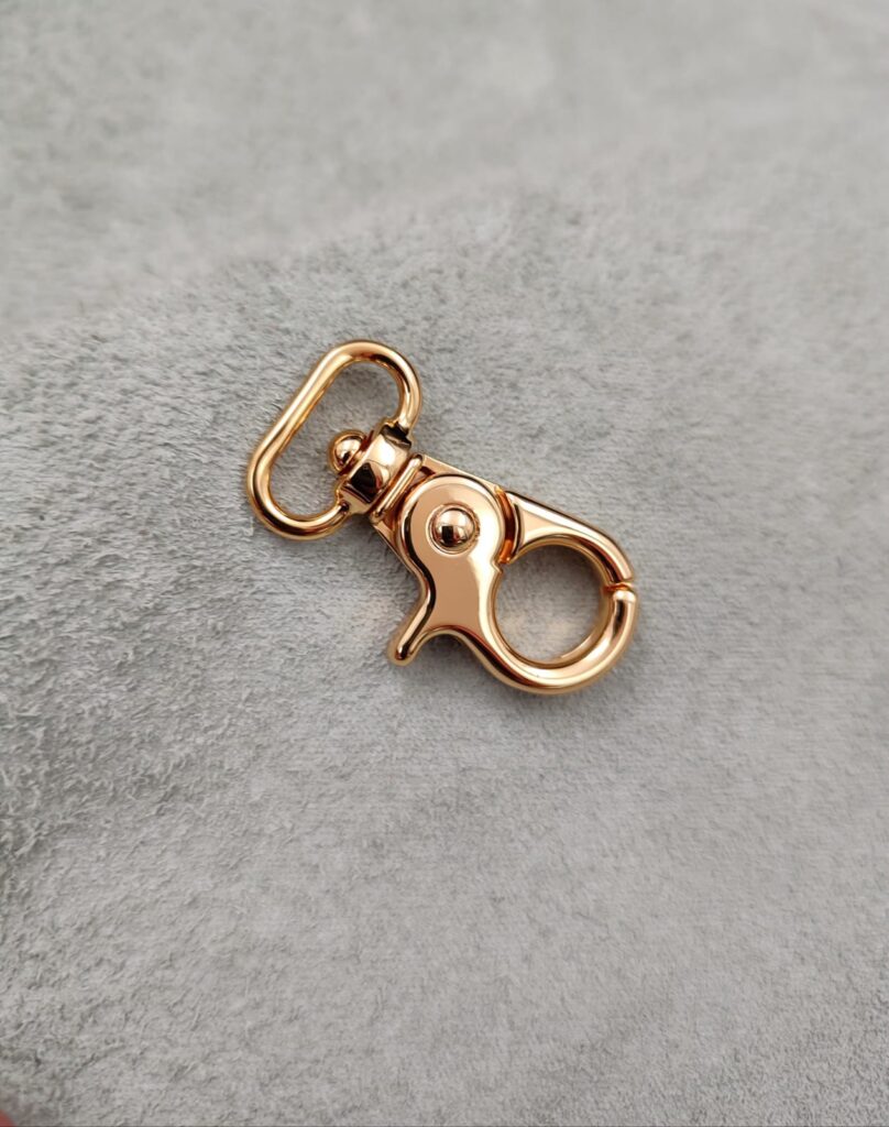 17mm Gilt Dog Clip