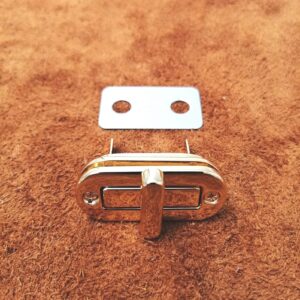 40mm Gilt turn lock
