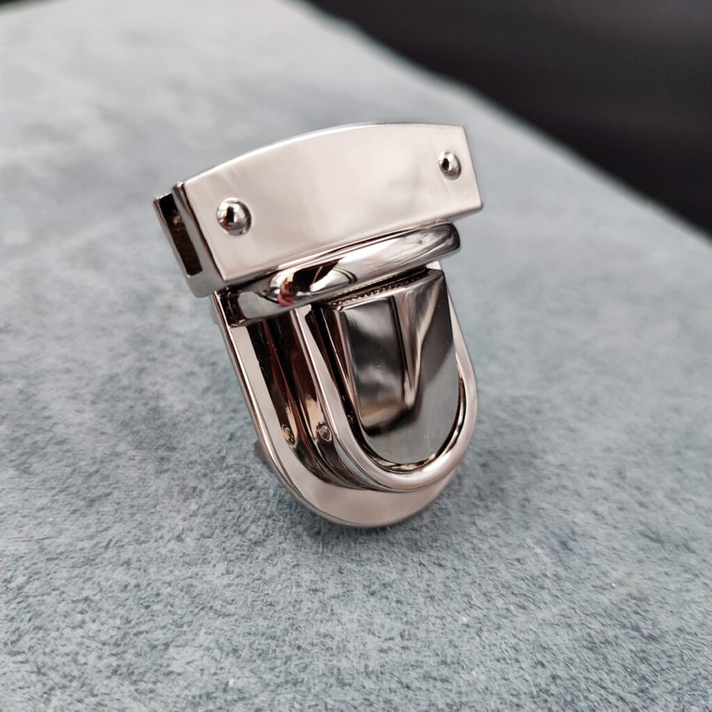 Nickel Tuck Lock