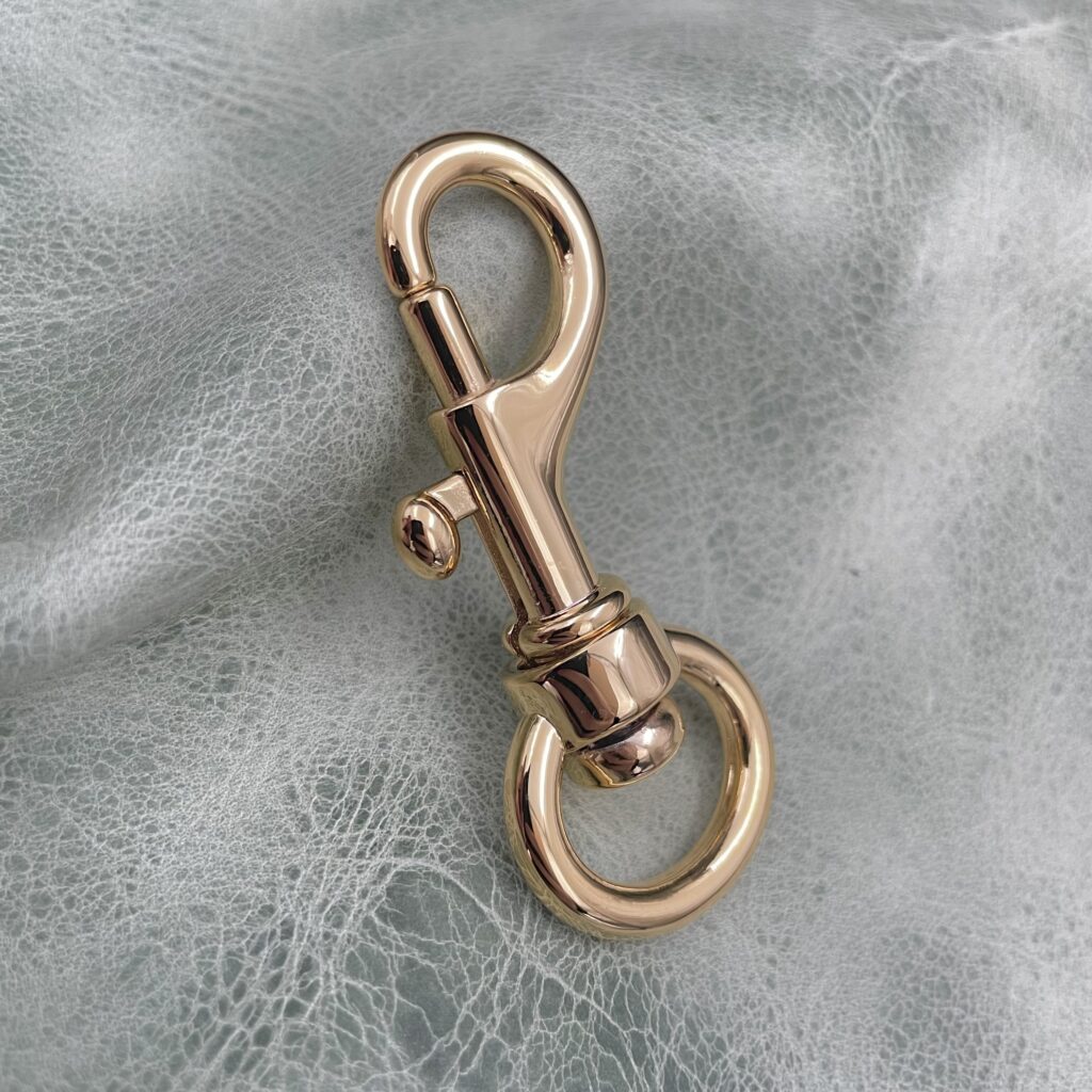 18mm Gilt Dog Clip