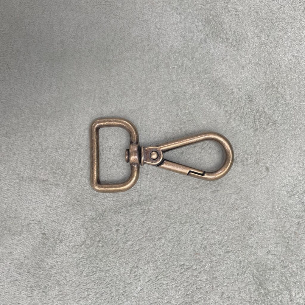 20mm Antique Brass Dog Clip