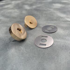 18mm Gilt Magnetic Lock