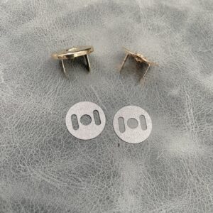 18mm Gilt Magnetic Lock