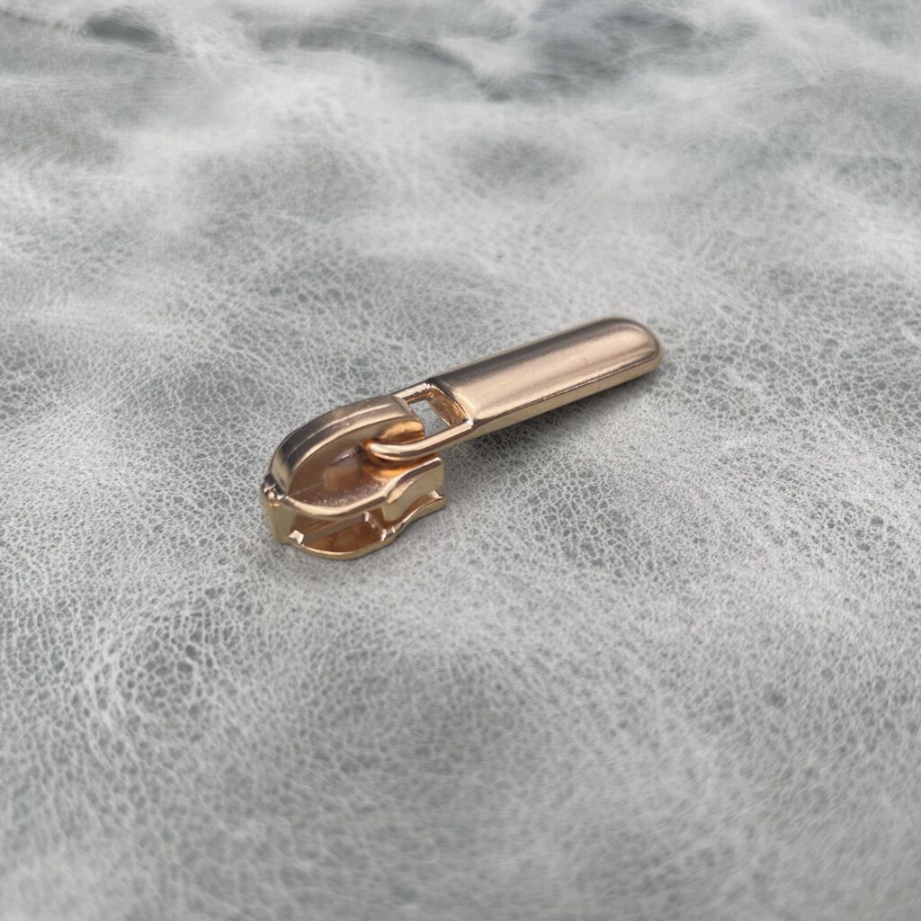 Type 5 Gilt Slider
