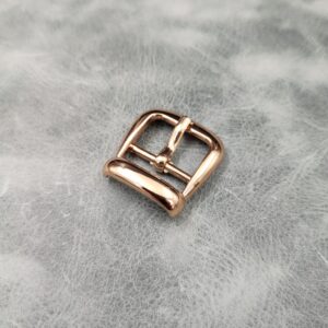 Beautiful 20mm Gilt buckle. Suitable for a 20mm sling or belt.