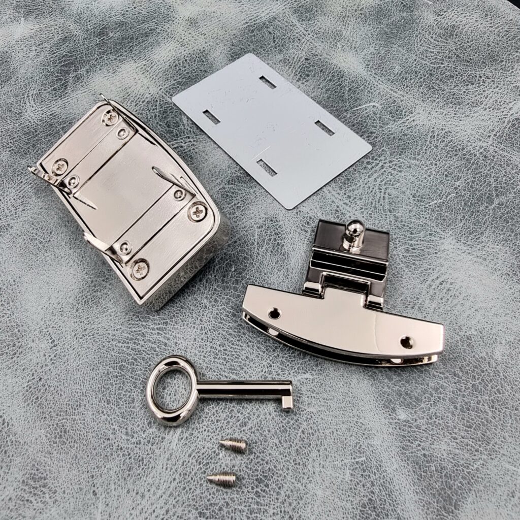 Large Nickel Lock with key - (Pack of 1) - Image 3