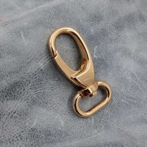 20mm Gilt Dog Clip, with 360 degree, oval swivel base. Suitable for a sling or dog leash.
